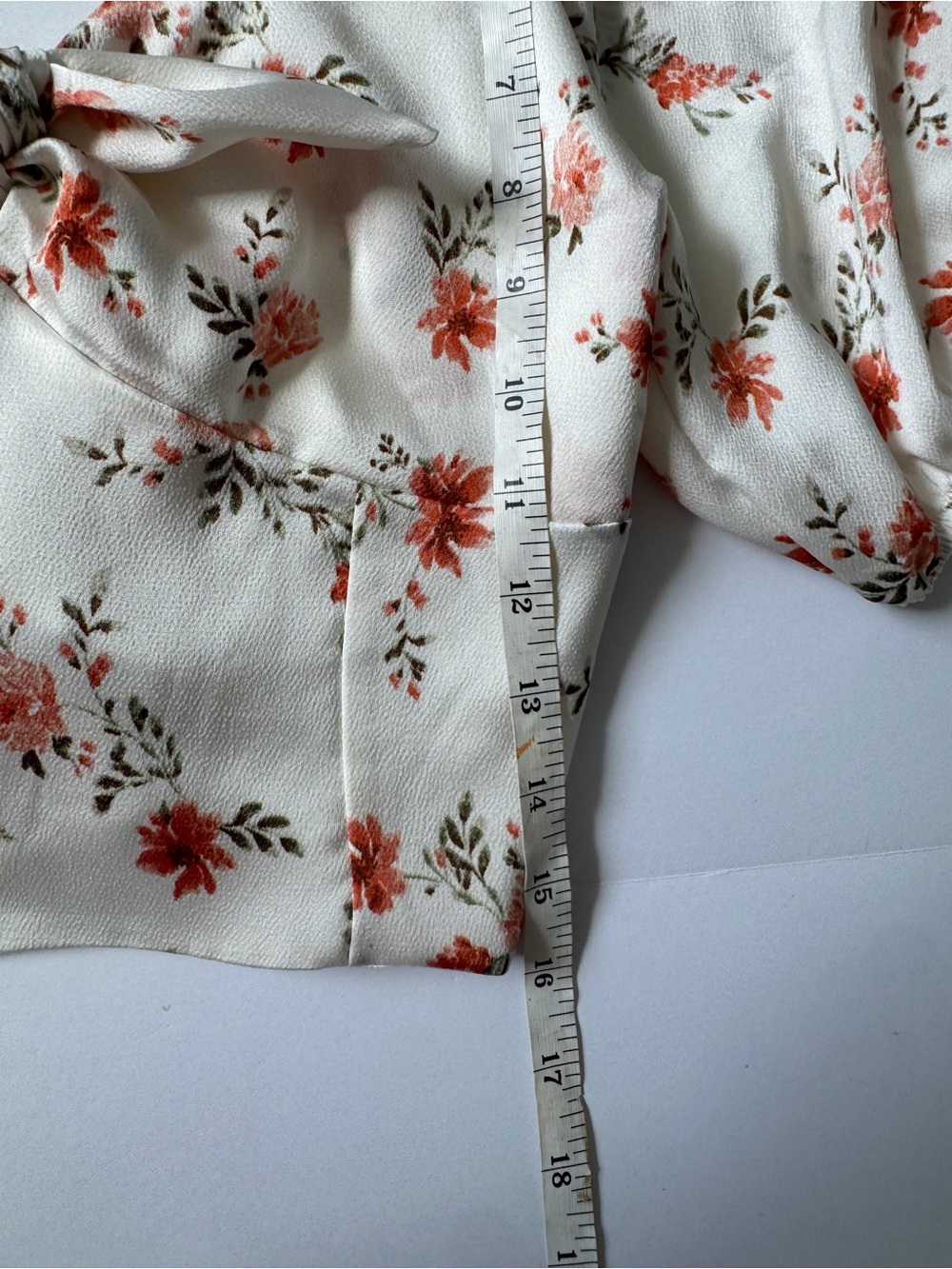 Altar'd State Floral Print Tie-Front Puff Sleeve Crop Top Size S NWOT - Picture 6 of 8